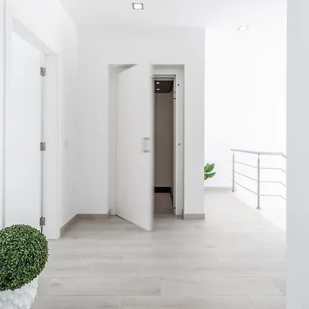 Villa Dino With Ocean View *