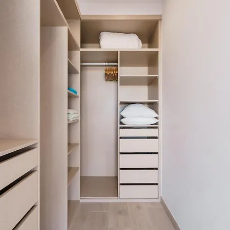 Dino With Ocean View Villa *