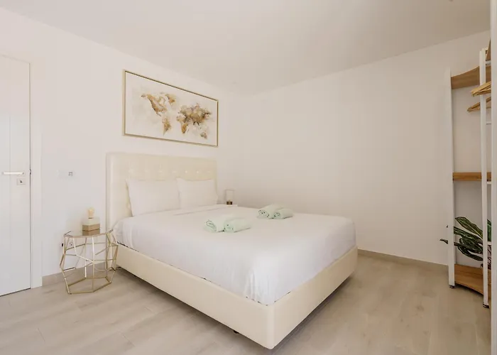 Villa Dino With Ocean View