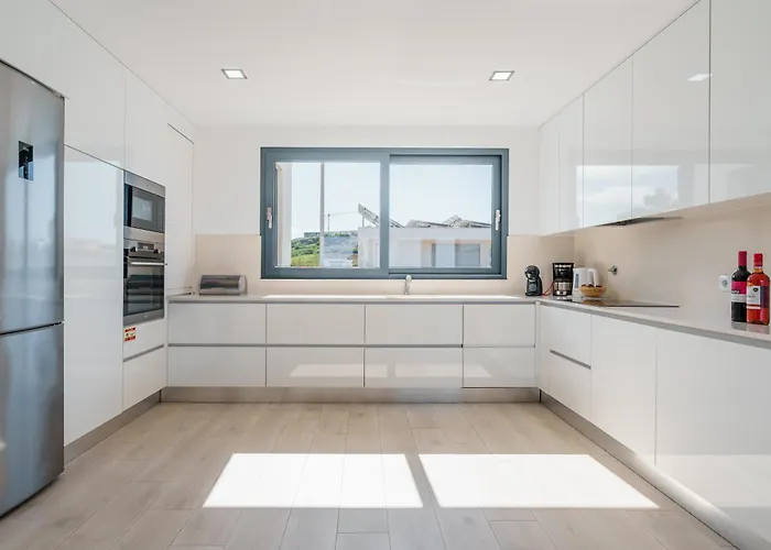 Dino With Ocean View Villa *